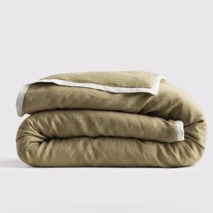 NWOT Quince European Linen Contrast Flange Queen Duvet Cover in Aloe and Sand
